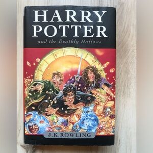 Harry Potter and the Deathly Hallows First Edition Hardcover Book Bloomsbury